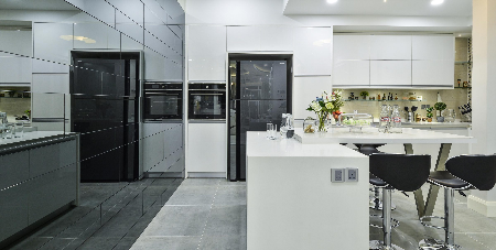 Picture for blog post Sleek and Shiny: Pros and Cons of Using Reflective Kitchen Cabinets