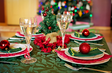 Picture for blog post Christmas Centrepiece: How To Create a Festive Centrepiece for Your Dining Table