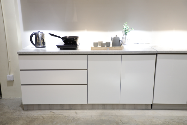 Picture of DAVINCI 6FT KITCHEN CABINET (BASE  UNIT) WITH HIGH GLOSS WHITE - GREY  OAK